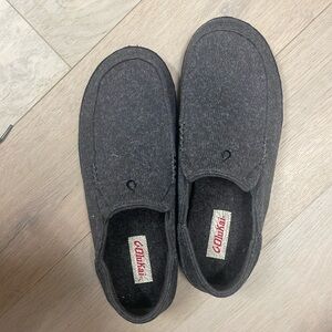 Olukai men’s  wool sleepers size 11